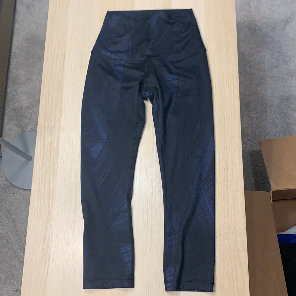 Lululemon Wunder Under Cropped Leggings Size 4